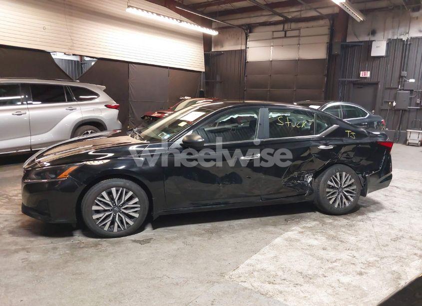 Photo 14 of 2024 Nissan Altima SV FWD (VIN 1N4BL4DV7RN406652)