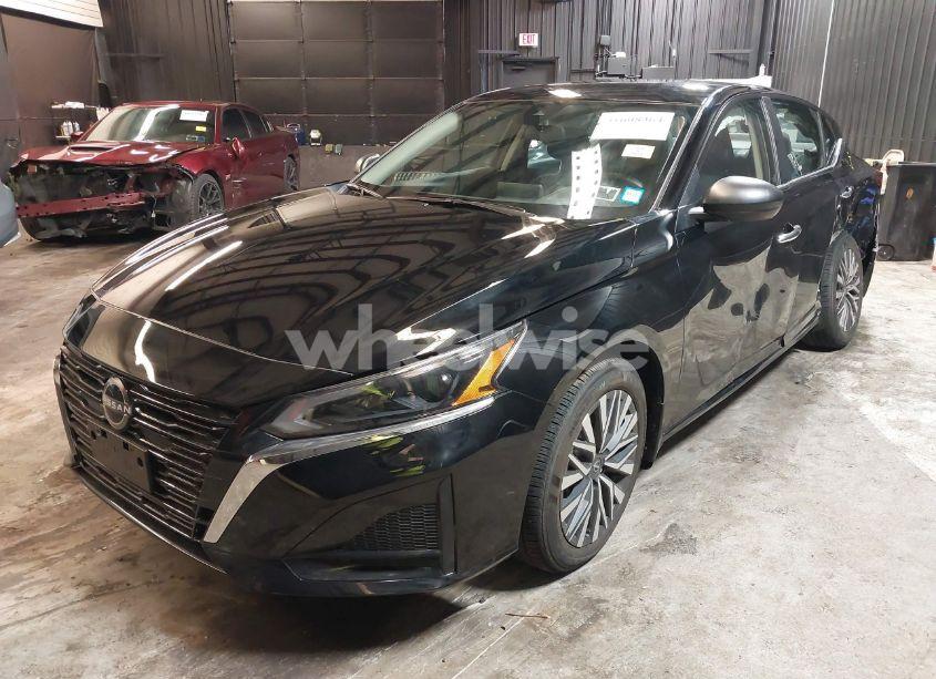 Photo 2 of 2024 Nissan Altima SV FWD (VIN 1N4BL4DV7RN406652)