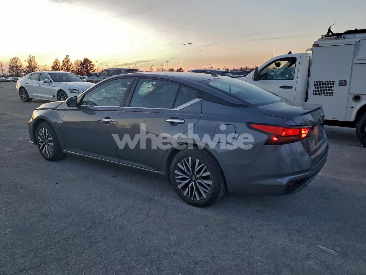 Photo 2 of 2024 NISSAN ALTIMA SV (VIN 1N4BL4DV7RN410751)