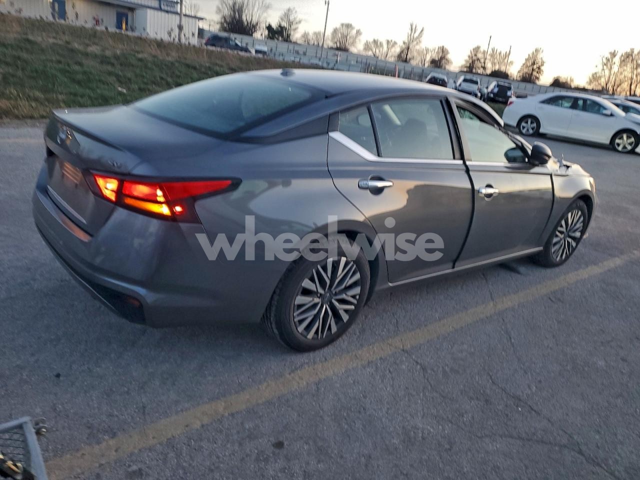 Photo 3 of 2024 NISSAN ALTIMA SV (VIN 1N4BL4DV7RN410751)