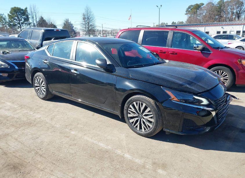 2024 Nissan Altima SV FWD (VIN 1N4BL4DV7RN417067) main photo