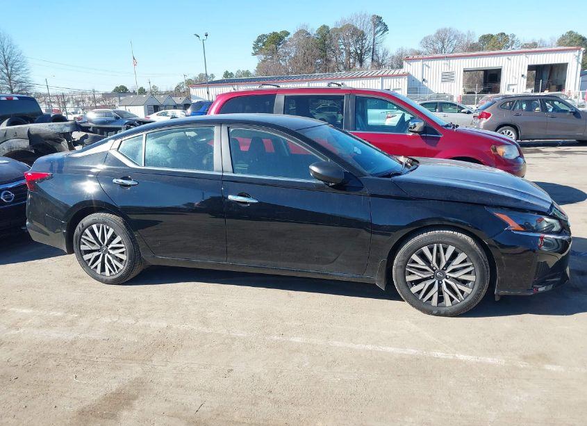 Photo 13 of 2024 Nissan Altima SV FWD (VIN 1N4BL4DV7RN417067)