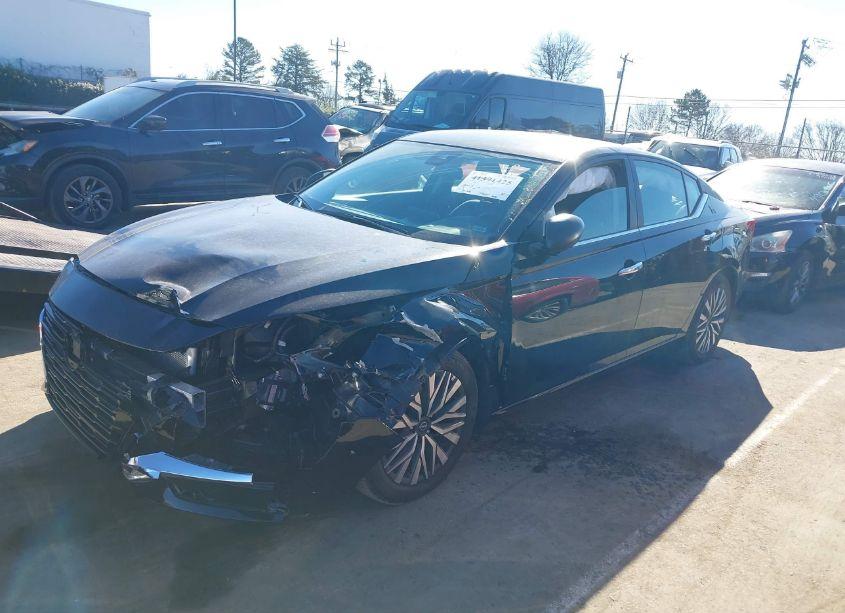 Photo 2 of 2024 Nissan Altima SV FWD (VIN 1N4BL4DV7RN417067)