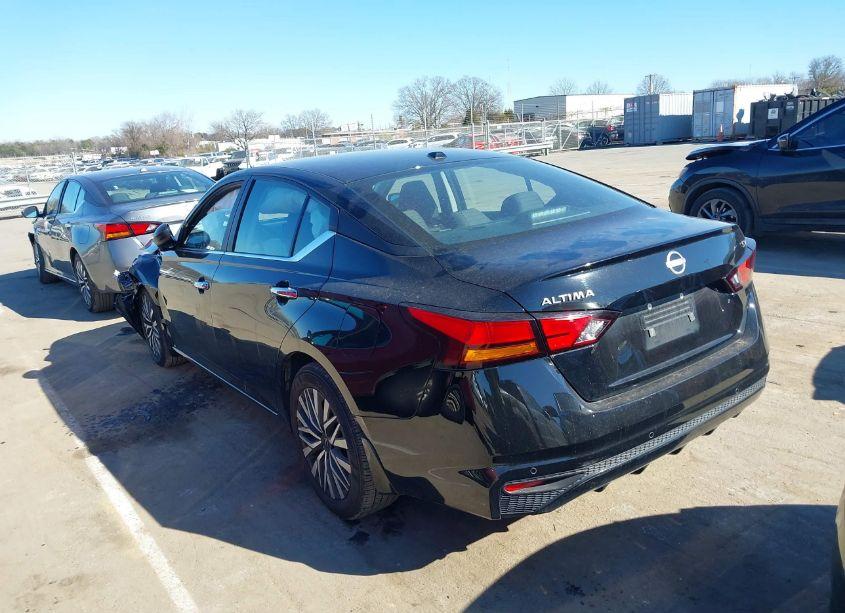 Photo 3 of 2024 Nissan Altima SV FWD (VIN 1N4BL4DV7RN417067)