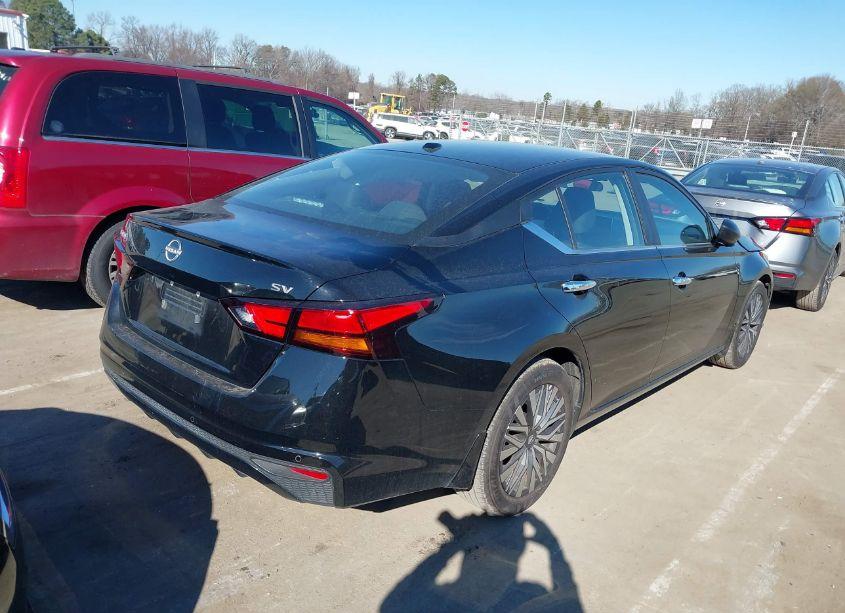 Photo 4 of 2024 Nissan Altima SV FWD (VIN 1N4BL4DV7RN417067)