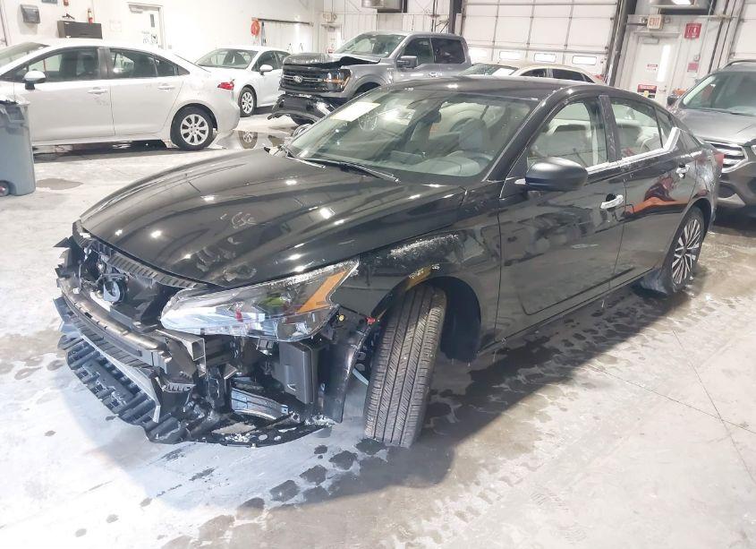 Photo 2 of 2025 Nissan Altima SV FWD (VIN 1N4BL4DV7SN316522)