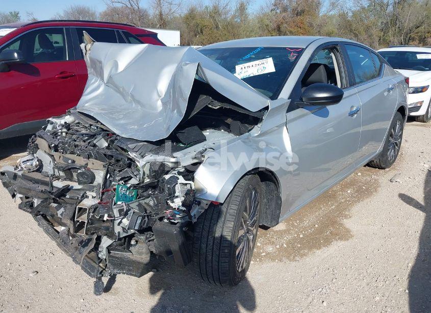 Photo 2 of 2025 Nissan Altima SV FWD (VIN 1N4BL4DV7SN357393)