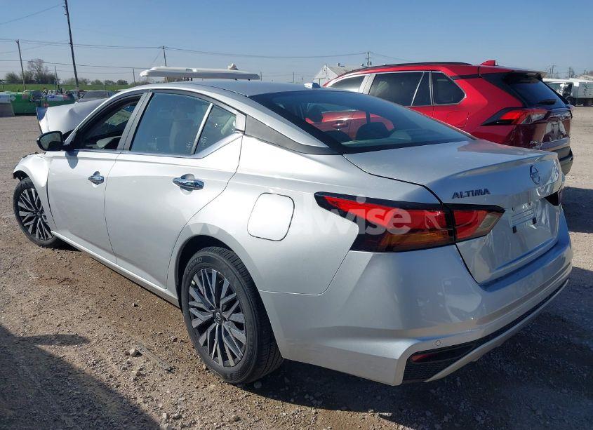 Photo 3 of 2025 Nissan Altima SV FWD (VIN 1N4BL4DV7SN357393)