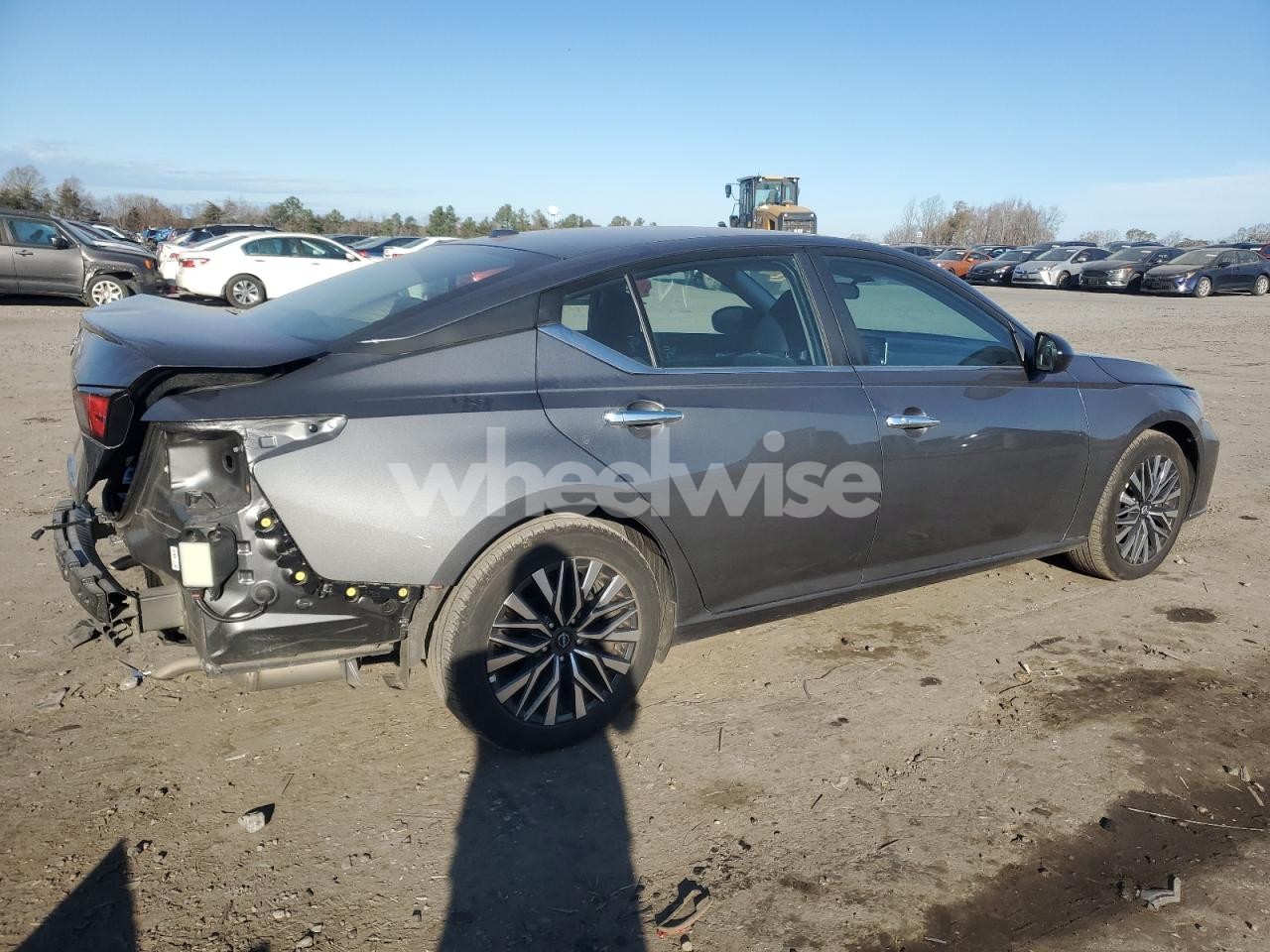 Photo 3 of 2025 NISSAN ALTIMA SV (VIN 1N4BL4DV7SN368569)