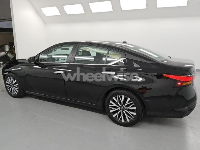 Photo 4 of 2025 NISSAN ALTIMA SV (VIN 1N4BL4DV7SN370533)