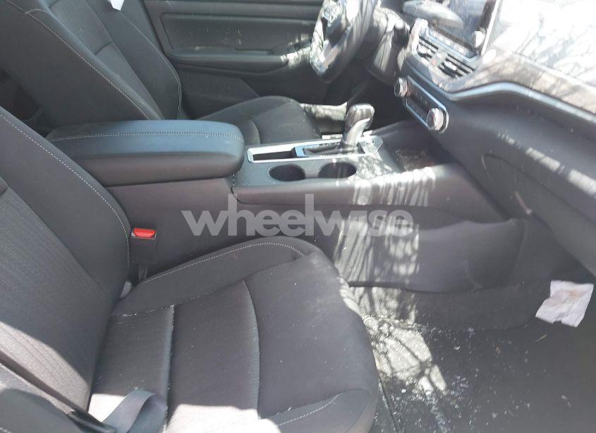 Photo 5 of 2025 Nissan Altima SV FWD (VIN 1N4BL4DV7SN373965)