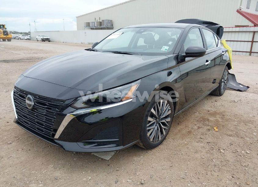 Photo 2 of 2025 Nissan Altima SV FWD (VIN 1N4BL4DV7SN398042)