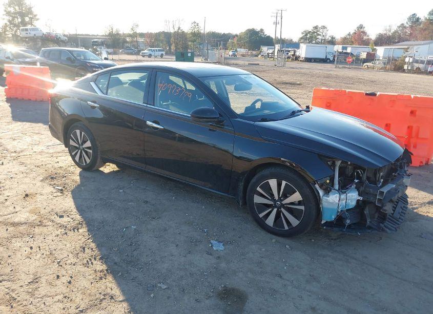 2019 Nissan Altima 2.5 SV (VIN 1N4BL4DV8KC111593) main photo