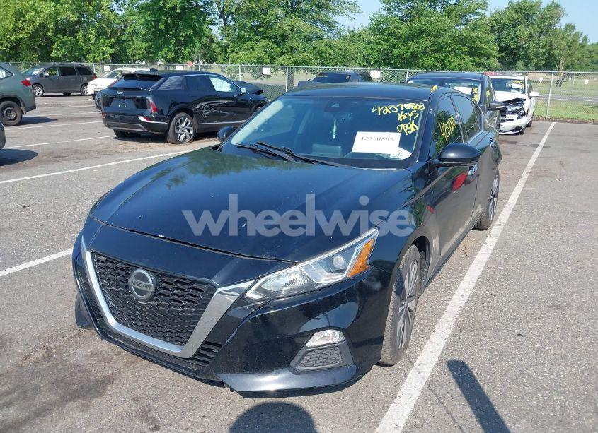 Photo 2 of 2019 Nissan Altima 2.5 SV (VIN 1N4BL4DV8KC119399)