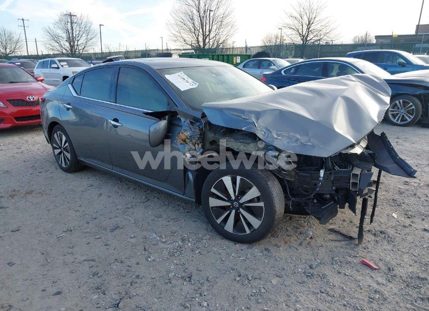 2019 Nissan Altima 2.5 SV (VIN 1N4BL4DV8KC120715) main photo