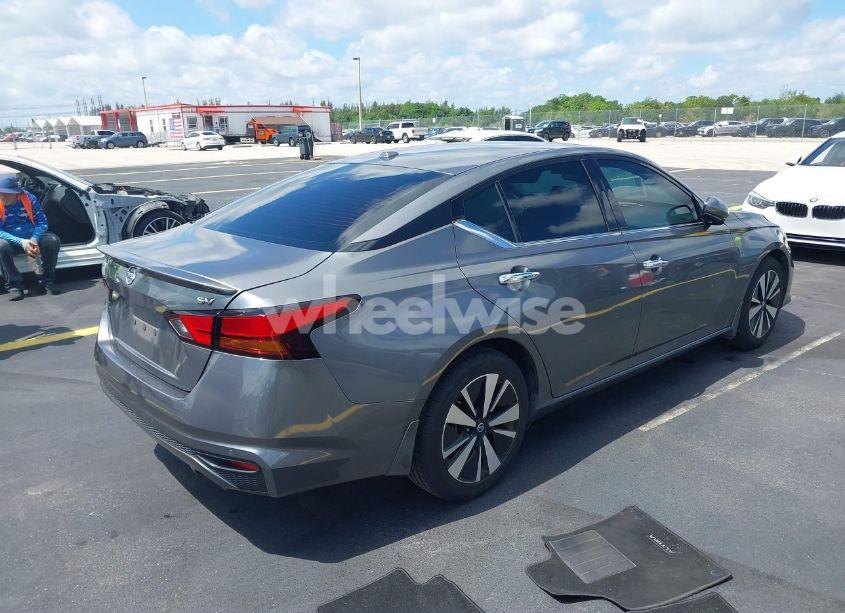 Photo 4 of 2019 Nissan Altima 2.5 SV (VIN 1N4BL4DV8KC123713)