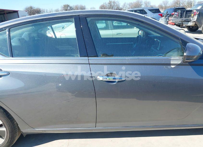 Photo 14 of 2019 Nissan Altima 2.5 SV (VIN 1N4BL4DV8KC132878)