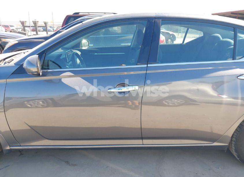 Photo 15 of 2019 Nissan Altima 2.5 SV (VIN 1N4BL4DV8KC132878)
