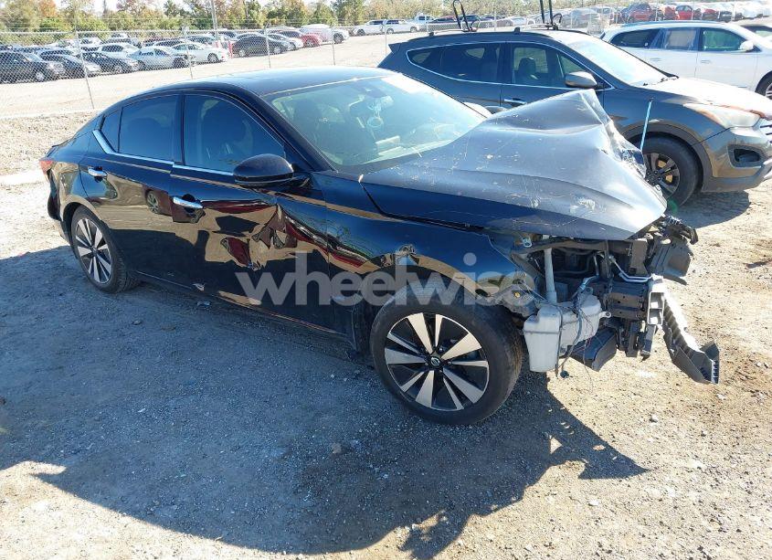 2020 Nissan Altima SV FWD (VIN 1N4BL4DV8LC265092) main photo
