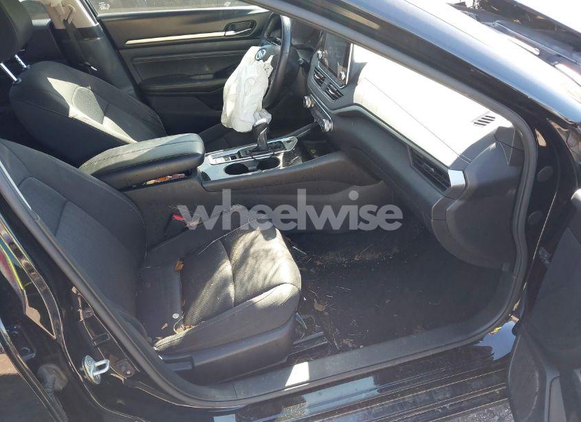 Photo 5 of 2020 Nissan Altima SV FWD (VIN 1N4BL4DV8LC265092)