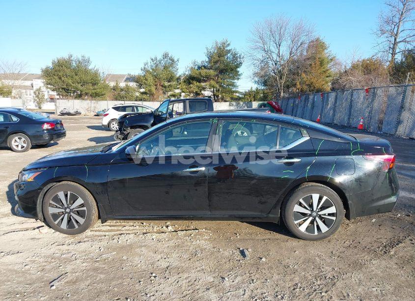 Photo 14 of 2021 Nissan Altima SV FWD (VIN 1N4BL4DV8MN311770)