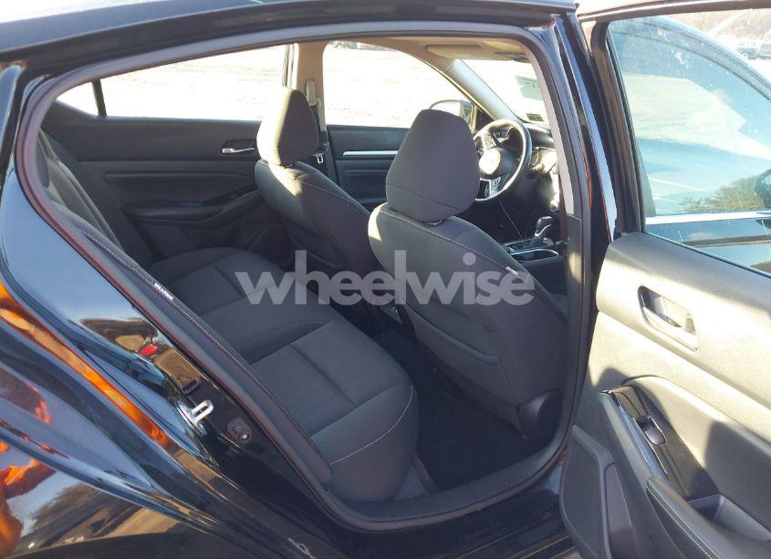 Photo 8 of 2021 Nissan Altima SV FWD (VIN 1N4BL4DV8MN311770)