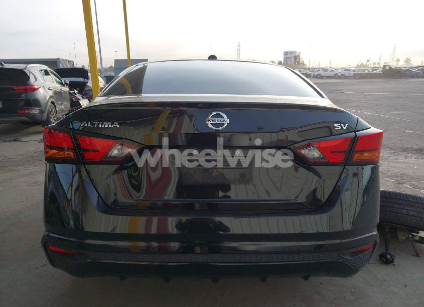 Photo 16 of 2021 Nissan Altima SV FWD (VIN 1N4BL4DV8MN333137)