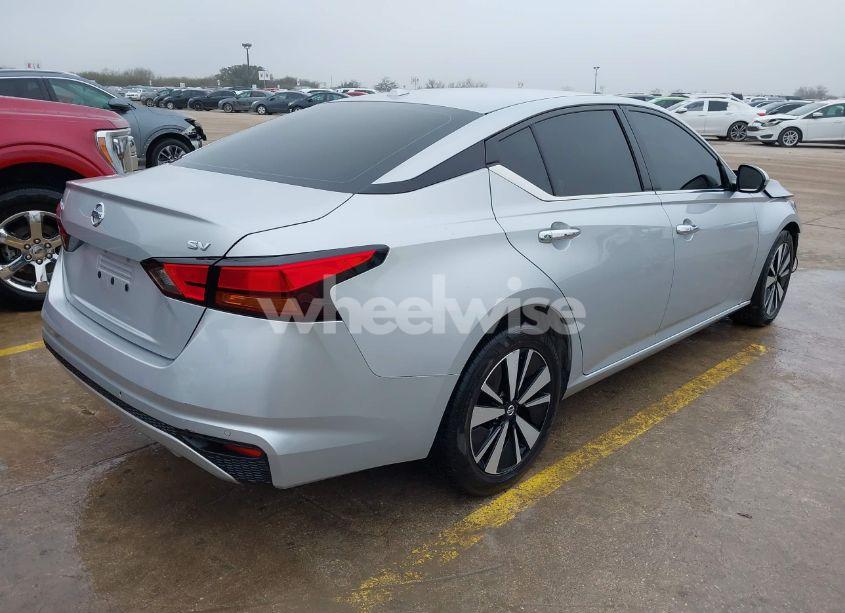 Photo 4 of 2021 Nissan Altima SV FWD (VIN 1N4BL4DV8MN357776)