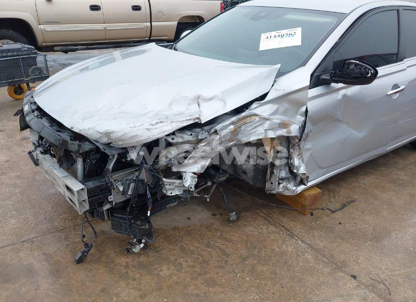 Photo 6 of 2021 Nissan Altima SV FWD (VIN 1N4BL4DV8MN357776)