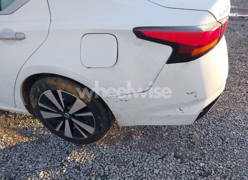 Photo 18 of 2021 Nissan Altima SV FWD (VIN 1N4BL4DV8MN408256)