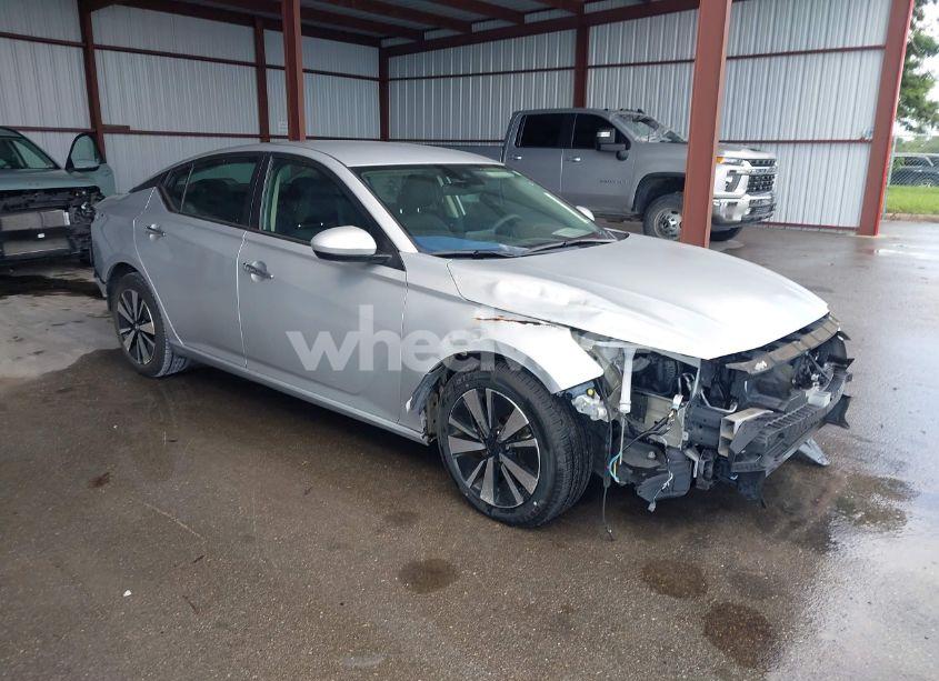 2022 Nissan Altima SV FWD (VIN 1N4BL4DV8NN305632) main photo