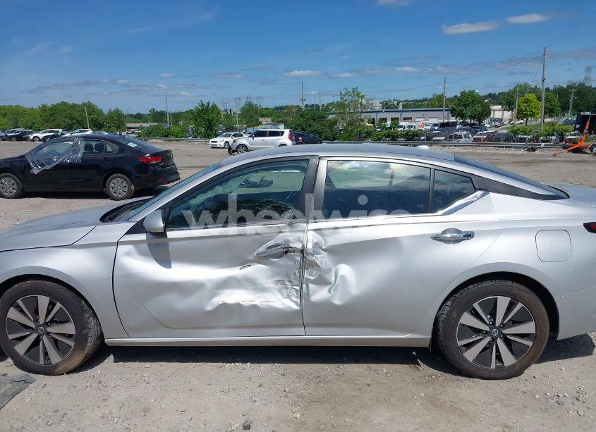 Photo 6 of 2022 Nissan Altima SV FWD (VIN 1N4BL4DV8NN308773)