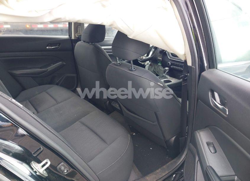 Photo 8 of 2022 Nissan Altima SV FWD (VIN 1N4BL4DV8NN318591)