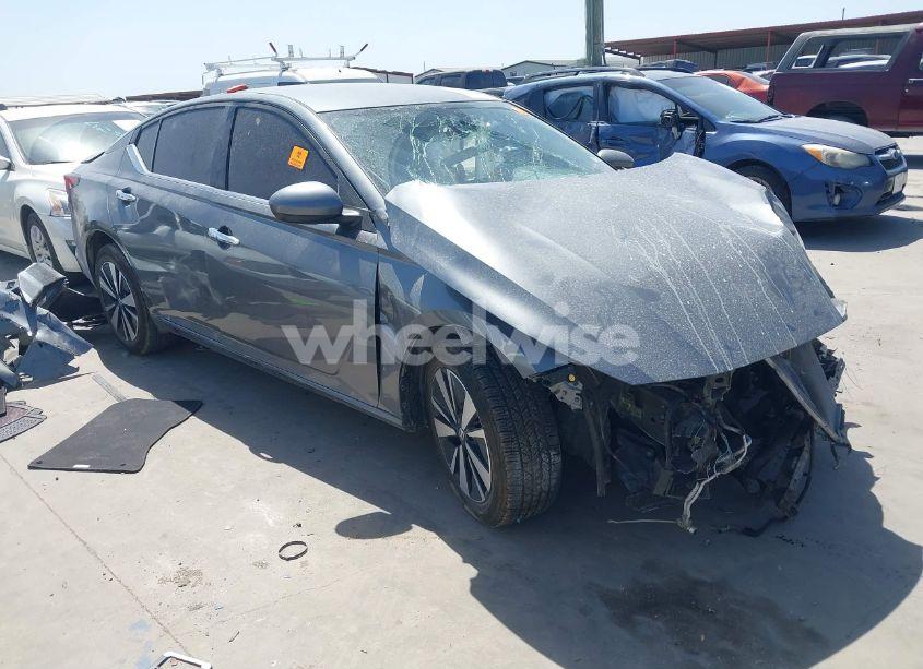 2022 Nissan Altima SV FWD (VIN 1N4BL4DV8NN381738) main photo