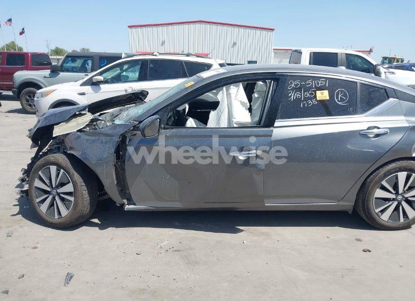 Photo 15 of 2022 Nissan Altima SV FWD (VIN 1N4BL4DV8NN381738)