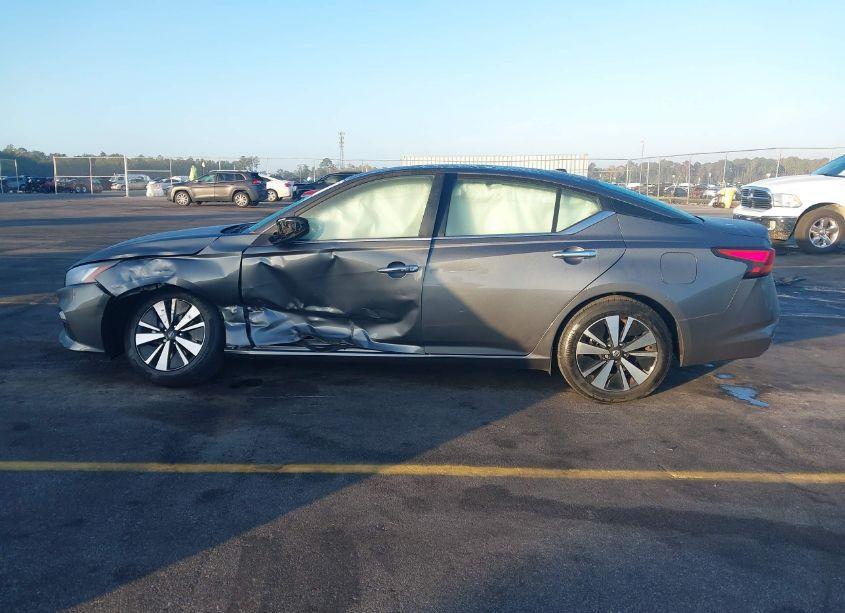 Photo 14 of 2022 Nissan Altima SV FWD (VIN 1N4BL4DV8NN400773)