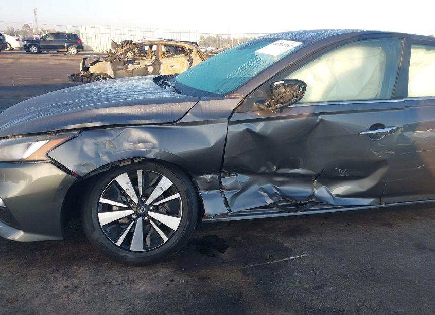 Photo 6 of 2022 Nissan Altima SV FWD (VIN 1N4BL4DV8NN400773)