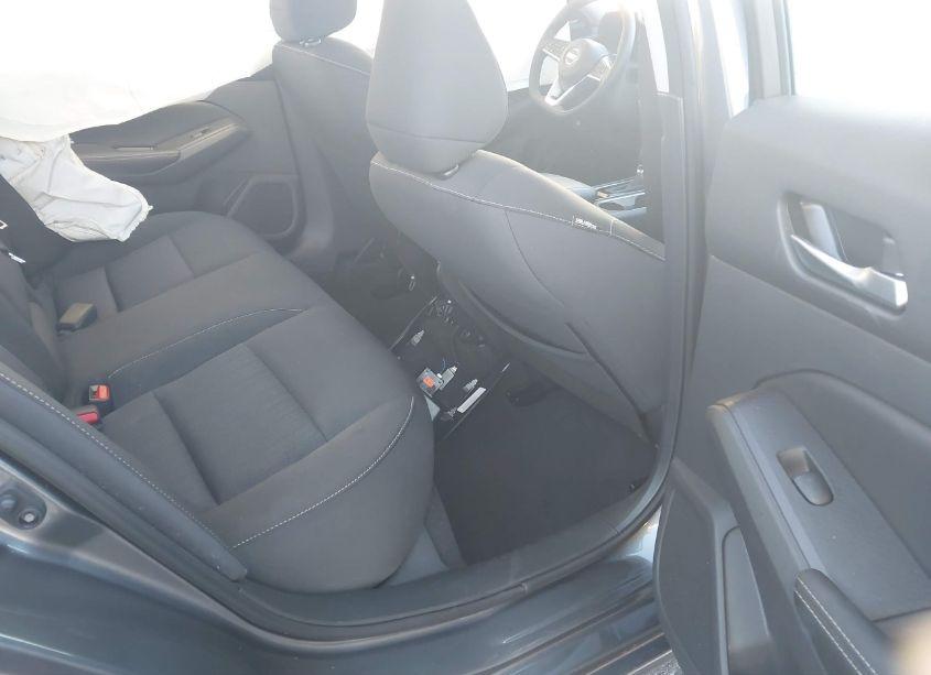 Photo 8 of 2022 Nissan Altima SV FWD (VIN 1N4BL4DV8NN400773)