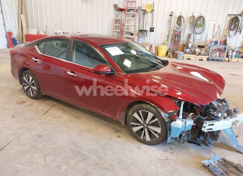 2022 Nissan Altima SV FWD (VIN 1N4BL4DV8NN417699) main photo