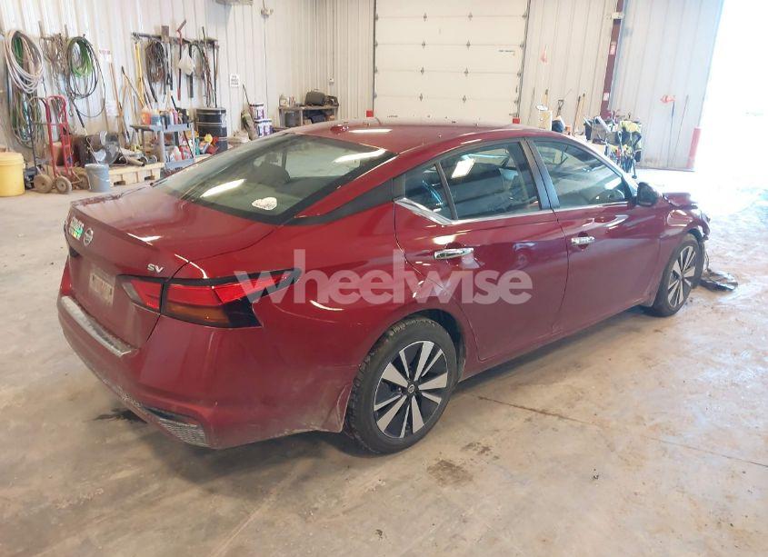 Photo 4 of 2022 Nissan Altima SV FWD (VIN 1N4BL4DV8NN417699)