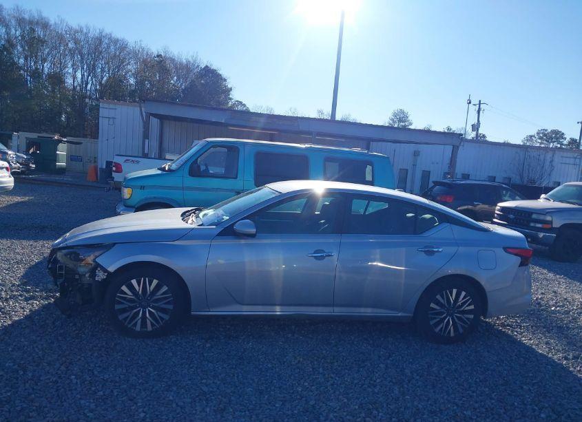 Photo 15 of 2023 Nissan Altima SV FWD (VIN 1N4BL4DV8PN337323)