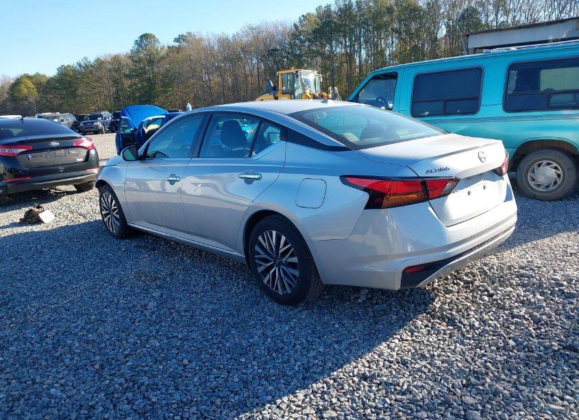 Photo 3 of 2023 Nissan Altima SV FWD (VIN 1N4BL4DV8PN337323)