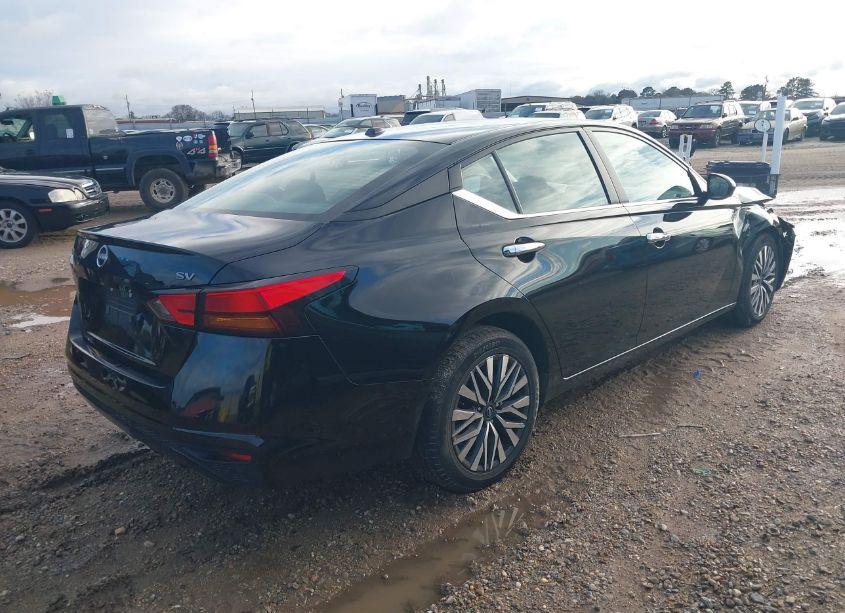 Photo 4 of 2023 Nissan Altima N/A (VIN 1N4BL4DV8PN341064)