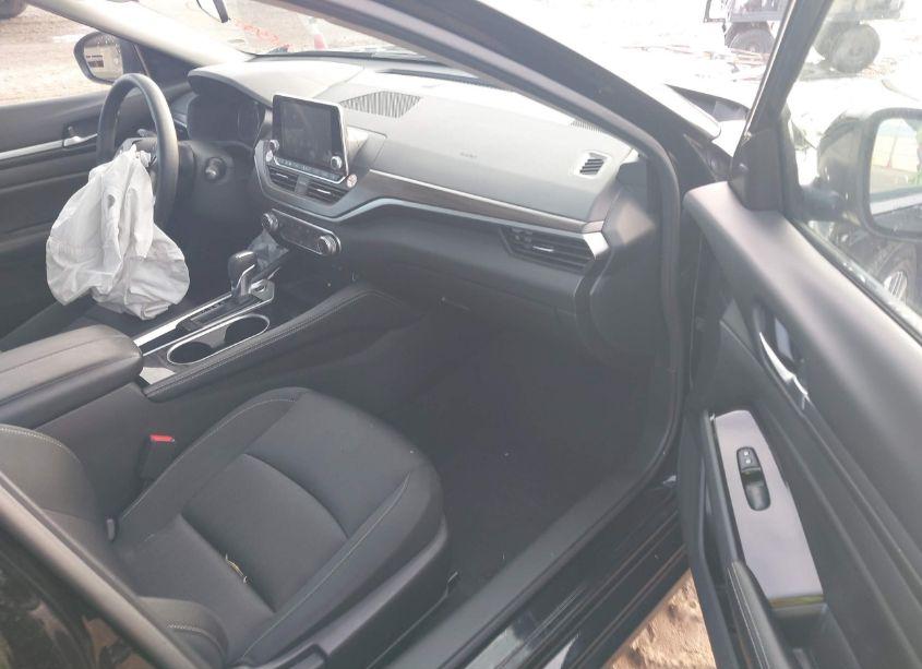 Photo 5 of 2023 Nissan Altima N/A (VIN 1N4BL4DV8PN341064)