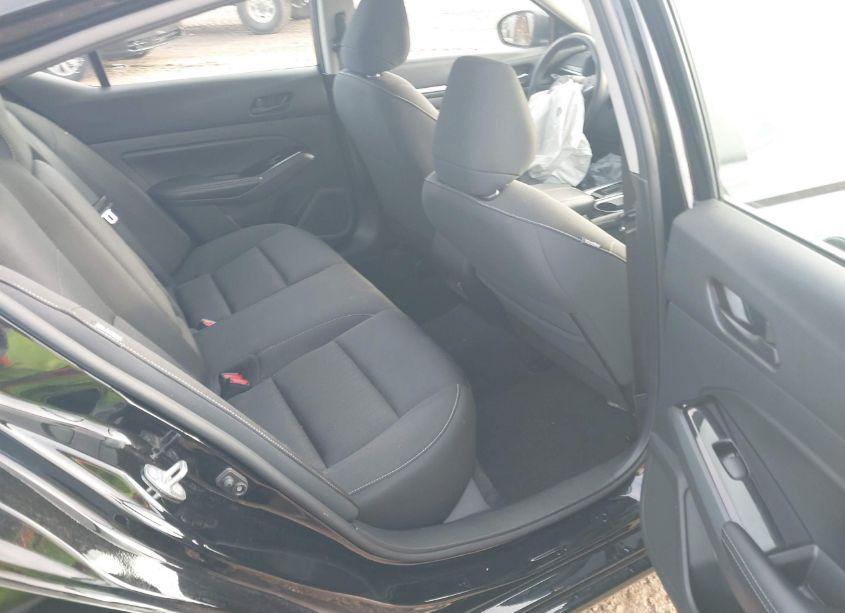 Photo 8 of 2023 Nissan Altima N/A (VIN 1N4BL4DV8PN341064)
