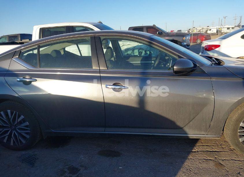 Photo 13 of 2023 Nissan Altima SV FWD (VIN 1N4BL4DV8PN346121)