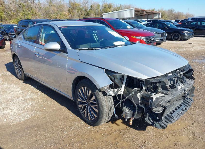 2023 Nissan Altima SV FWD (VIN 1N4BL4DV8PN364652) main photo