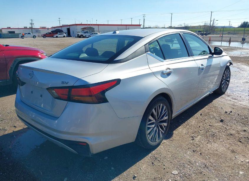Photo 4 of 2023 Nissan Altima SV FWD (VIN 1N4BL4DV8PN364652)