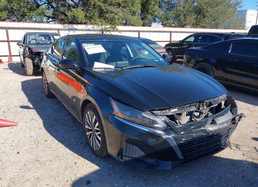 2023 Nissan Altima SV FWD (VIN 1N4BL4DV8PN366188) main photo