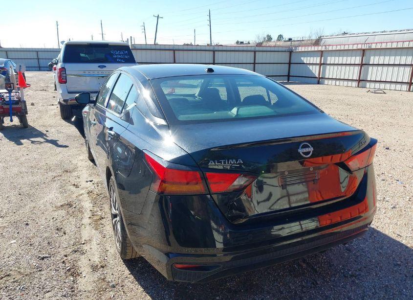 Photo 3 of 2023 Nissan Altima SV FWD (VIN 1N4BL4DV8PN366188)